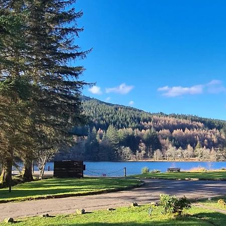 Bonnie Lodge-Lochside Location With Hot Tub Invergarry Exterior foto