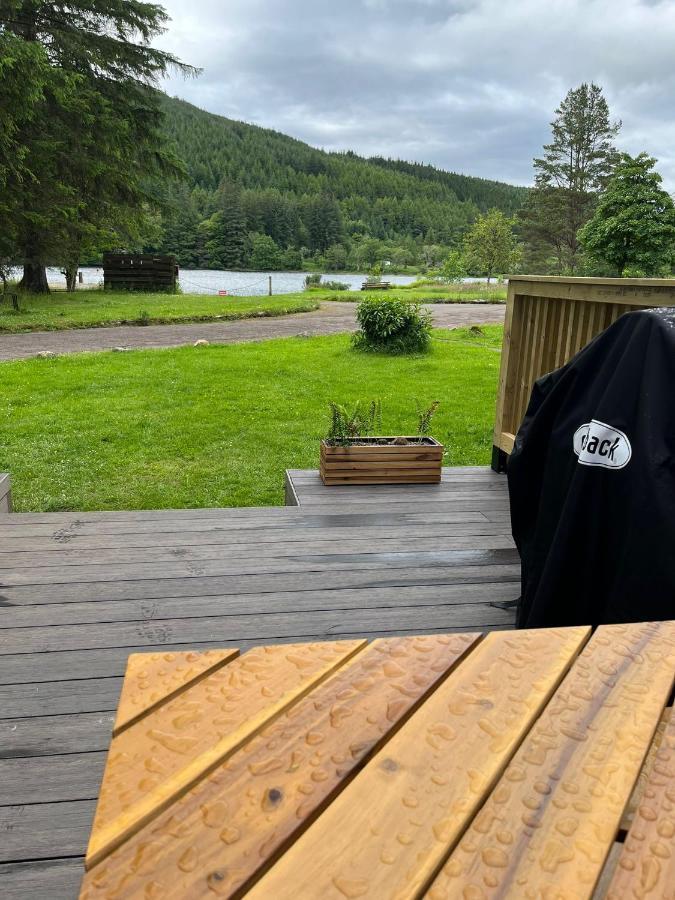 Bonnie Lodge-Lochside Location With Hot Tub Invergarry Exterior foto