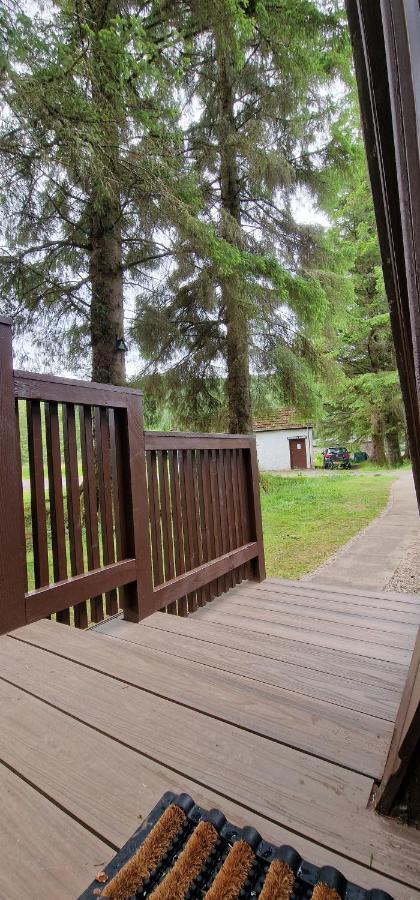 Bonnie Lodge-Lochside Location With Hot Tub Invergarry Exterior foto